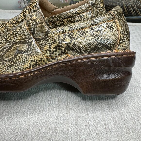B.O.C Womens Snake Print Leather Slip-On Clogs Size 9 nursing clogs - Picture 7 of 9